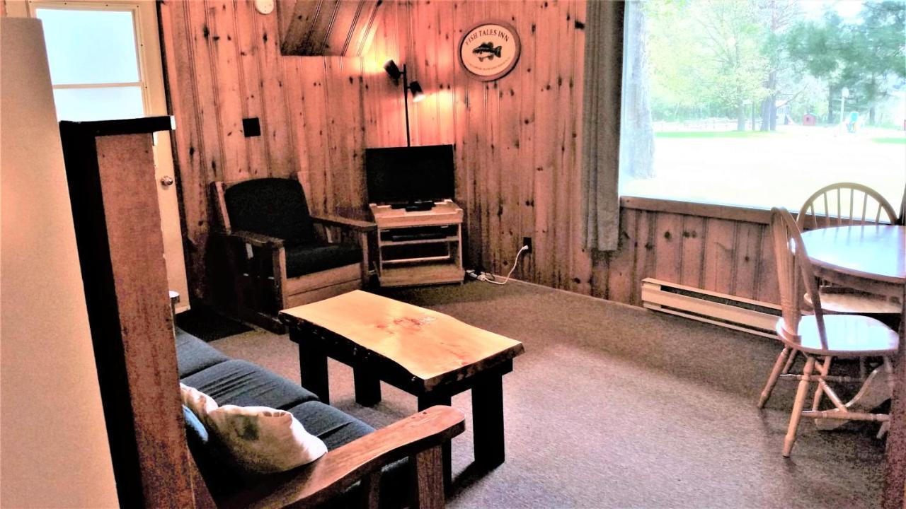 Logging Chain Lodge Cottage Resort Dwight Extérieur photo